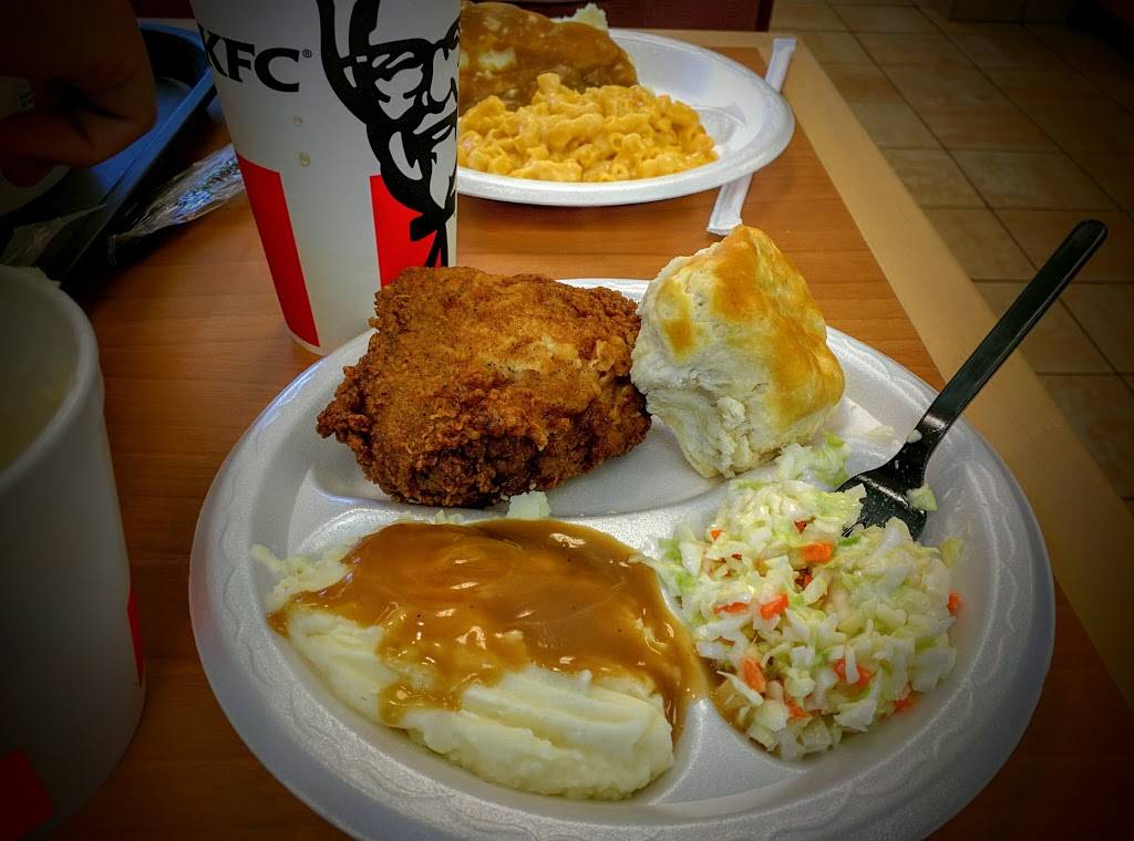 KFC | restaurant | 2890 W Florida Ave, Hemet, CA 92545, USA | 9516524664 OR +1 951-652-4664