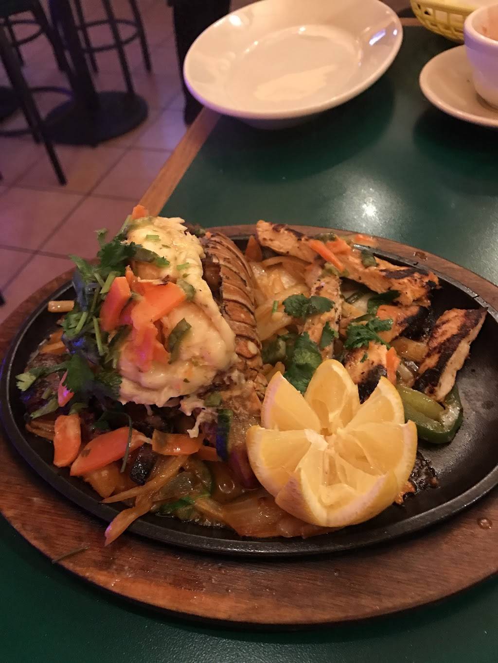 DOS TEQUILAS GRILL | restaurant | 525 E Market St, Leesburg, VA 20176, USA | 7034430262 OR +1 703-443-0262