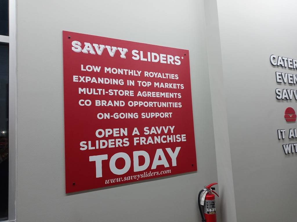 Savvy Sliders | restaurant | 31270 Groesbeck Hwy, Corner of Groesbeck and, Utica Rd, Fraser, MI 48026, USA | 5865250000 OR +1 586-525-0000