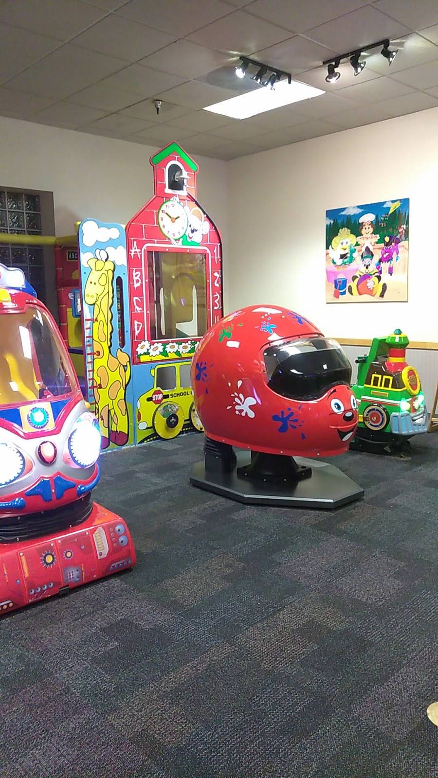 Chuck E. Cheese | restaurant | 3117 W Shaw Ave Ste. 107, Fresno, CA 93711, USA | 5592296200 OR +1 559-229-6200