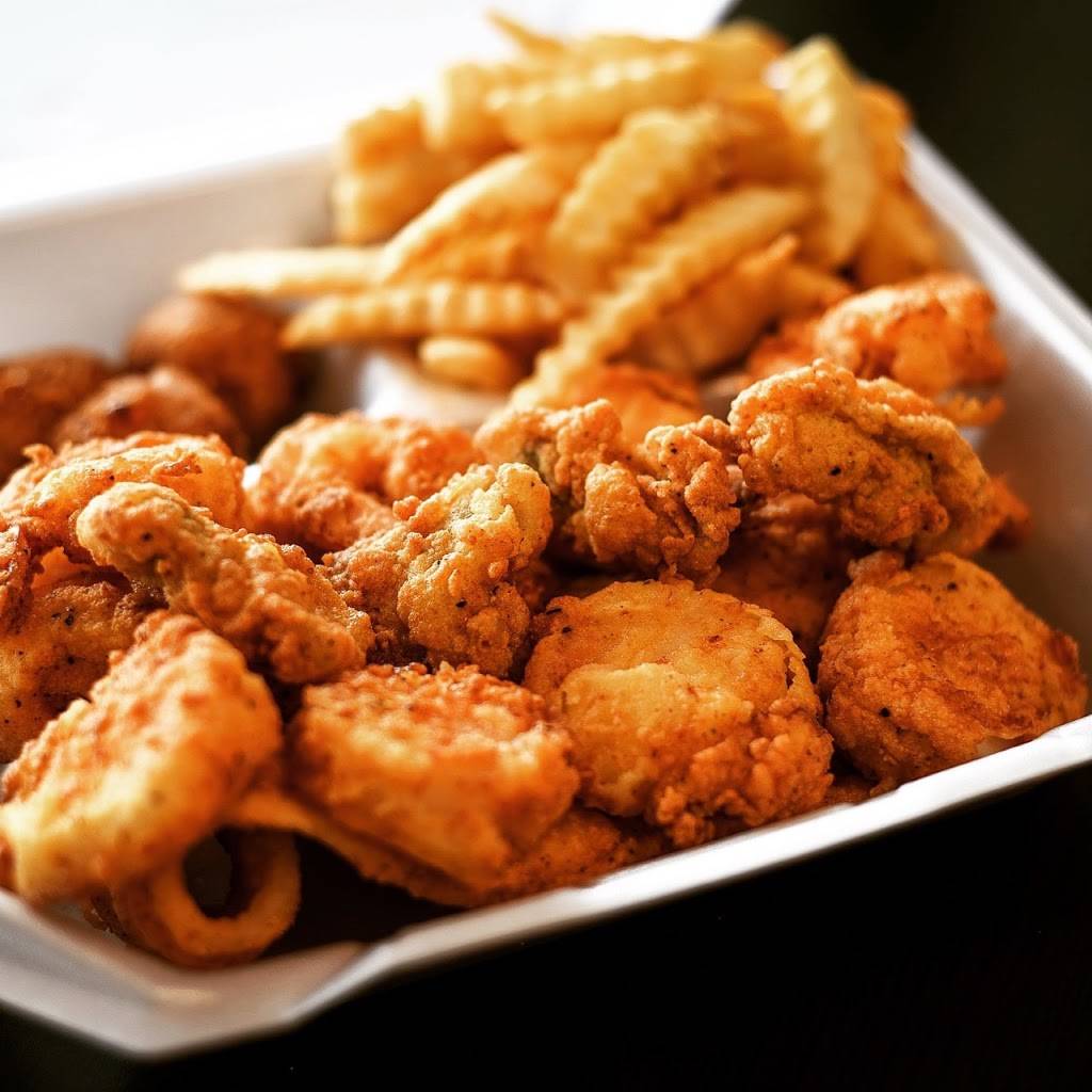 Captain Crab - 49th St. | meal takeaway | 401 49th St S, St. Petersburg, FL 33707, USA | 7275757133 OR +1 727-575-7133