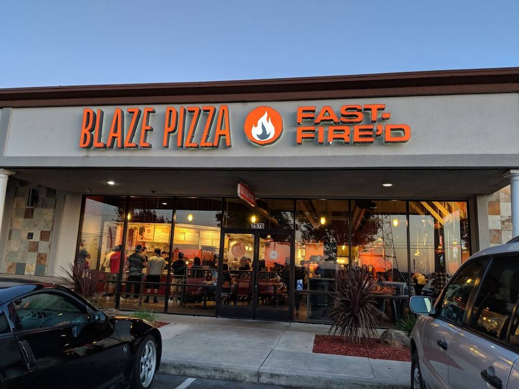Blaze Pizza | meal takeaway | 2976 W Grant Line Rd, Tracy, CA 95304, USA | 2093910120 OR +1 209-391-0120