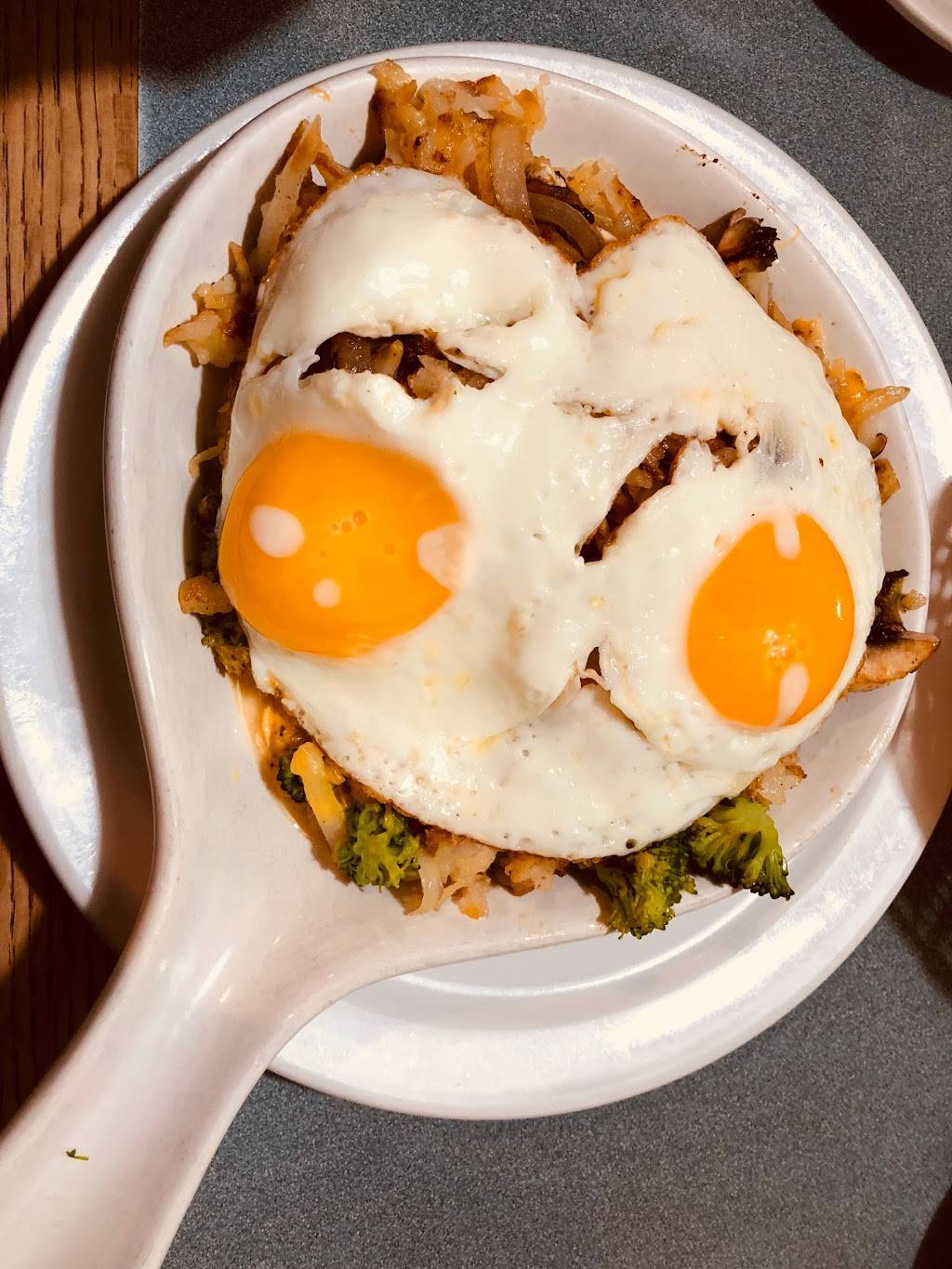 Seven Dwarfs Family Restaurant | restaurant | 917 E Roosevelt Rd, Wheaton, IL 60187, USA | 6306537888 OR +1 630-653-7888