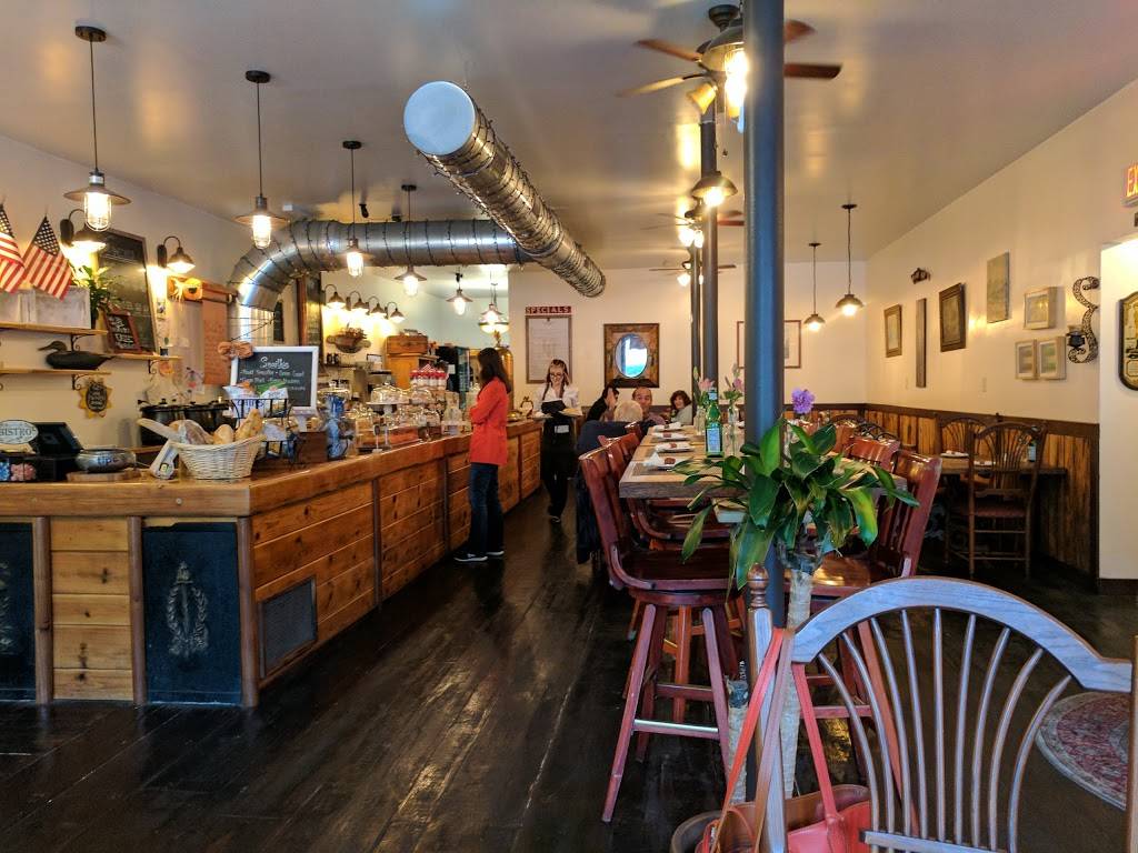 Lake House Cafe | cafe | 8 White Deer Plaza, Sparta, NJ 07871, USA | 8622199804 OR +1 862-219-9804