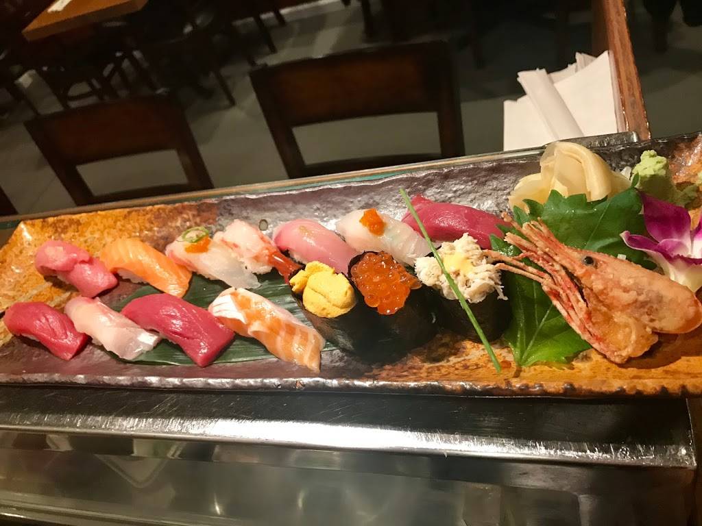 MoMo sushi | restaurant | 15603 Main St #102, Mill Creek, WA 98012, USA | 4252256590 OR +1 425-225-6590