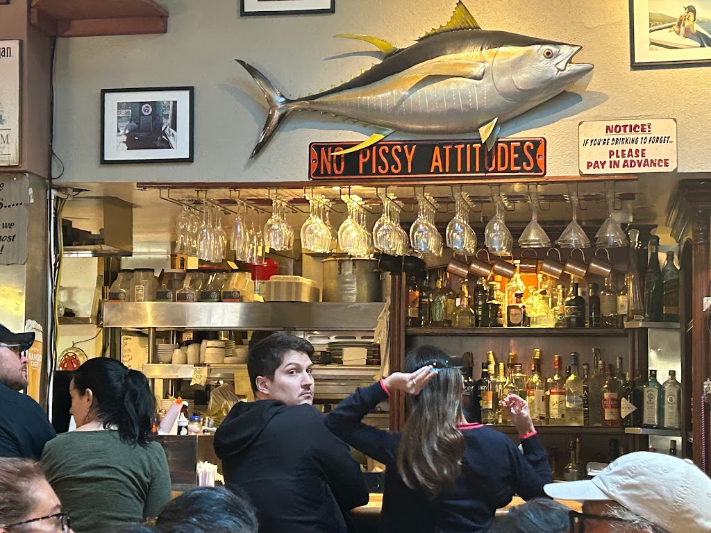 The Lobster Trap | restaurant | 128 Catalina Ave, Avalon, CA 90704, USA | 3105108585 OR +1 310-510-8585