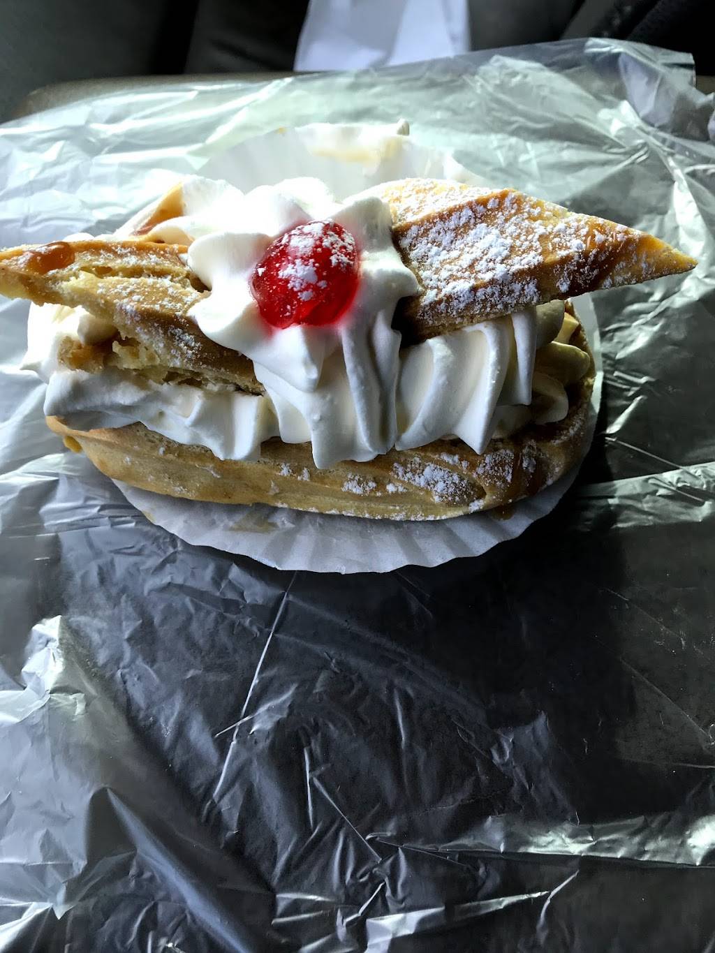 Calabria Bakery | bakery | 1772 Midland Ave, Scarborough, ON M1P 3C2, Canada | 4167551175 OR +1 416-755-1175