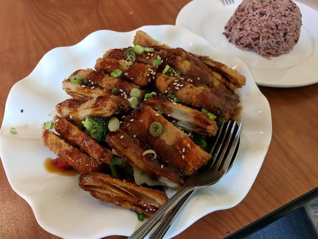 Veggie Thai Cafe | restaurant | 3690 E Bay Dr ste h, Largo, FL 33771, USA | 7277244969 OR +1 727-724-4969