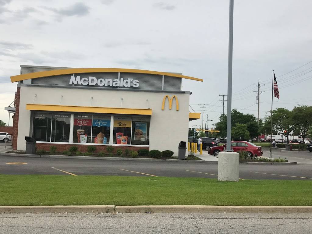 McDonalds | restaurant | 901 Meacham Rd, Elk Grove Village, IL 60007, USA | 8479850490 OR +1 847-985-0490