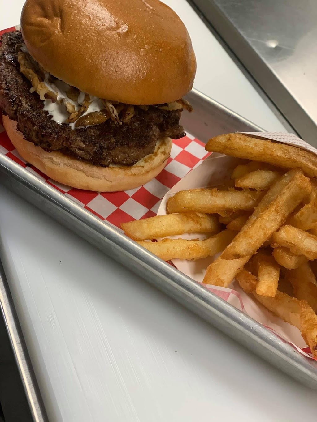 Players Sports Bar & Grill | restaurant | 219 Iowa Ave, Iowa City, IA 52240, USA | 3198002199 OR +1 319-800-2199