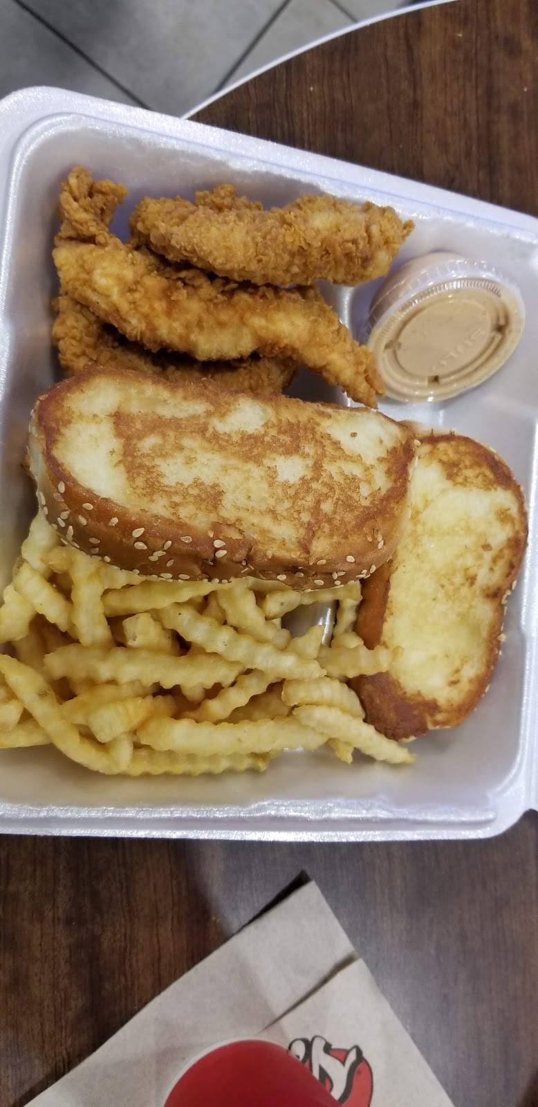 Raising Canes Chicken Fingers | meal takeaway | 1655 Cumberland Ave, Knoxville, TN 37916, USA | 8659748585 OR +1 865-974-8585