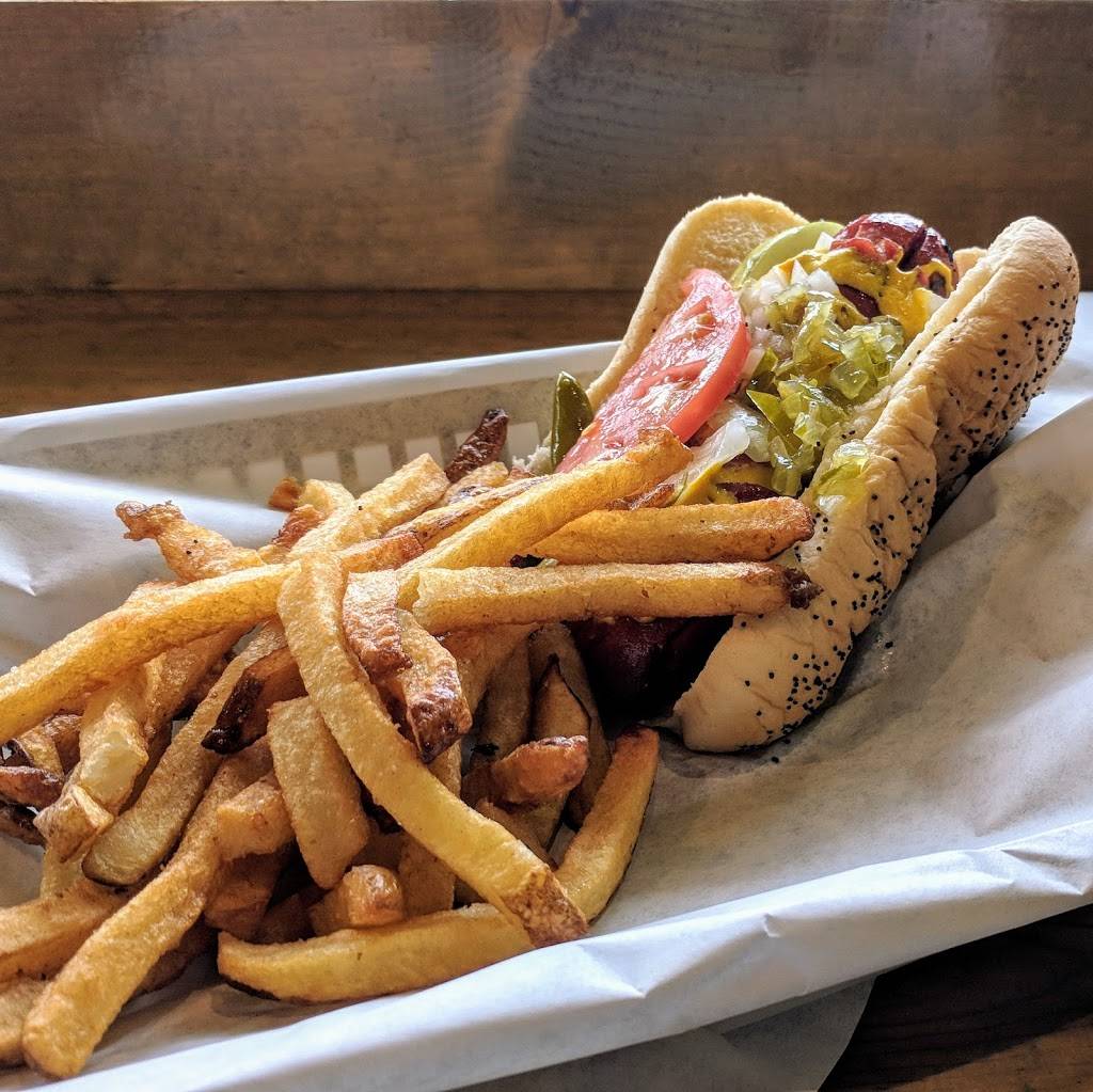 Busy Burger | restaurant | 1120 W Taylor St, Chicago, IL 60607, USA | 3122267760 OR +1 312-226-7760