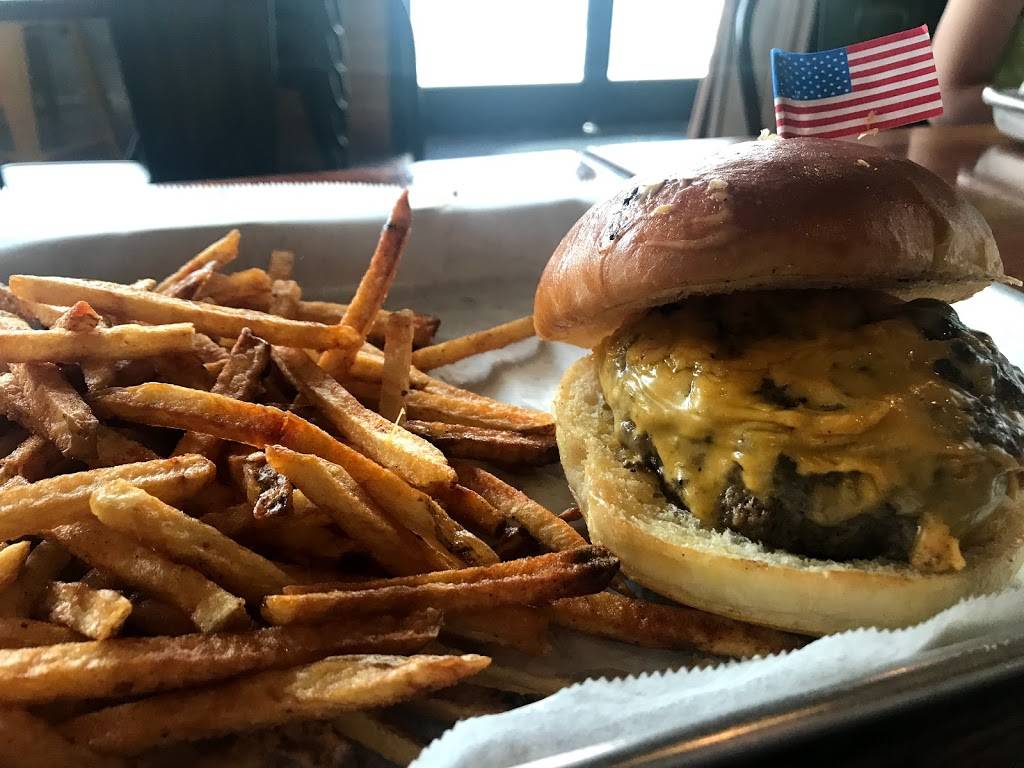 The Great American Filling Station | restaurant | 8701 E Brainerd Rd, Chattanooga, TN 37421, USA | 4236828721 OR +1 423-682-8721