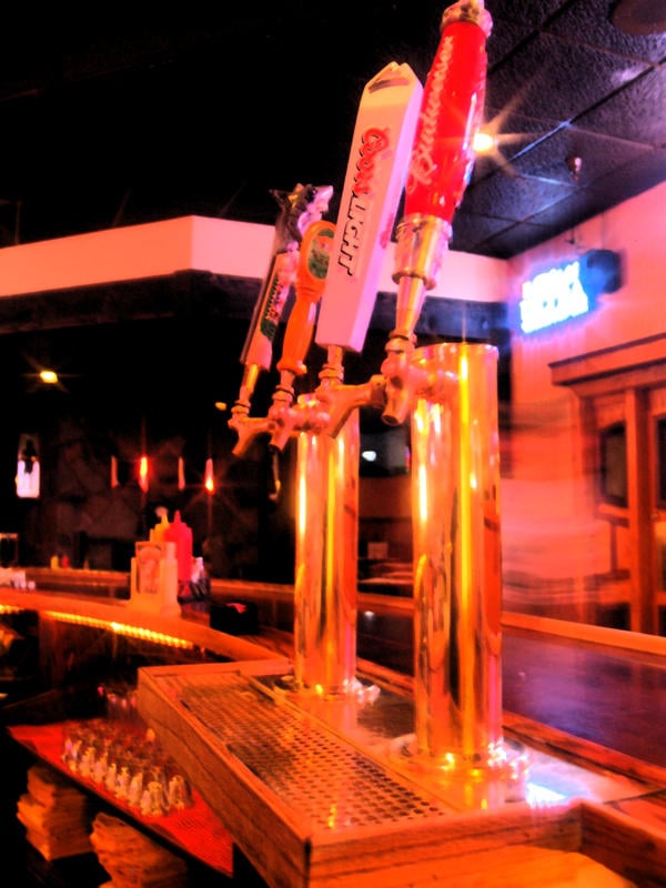 Boomer’s Saloon | restaurant | 45020 N Hwy 101, Laytonville, CA 95454, USA | 7079846534 OR +1 707-984-6534