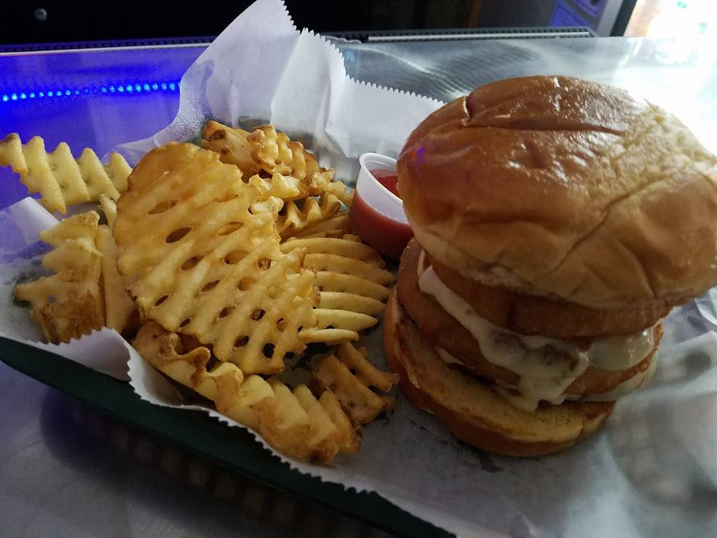 Purgatorys Pub | restaurant | 2104 State St, Bettendorf, IA 52722, USA | 5633552985 OR +1 563-355-2985