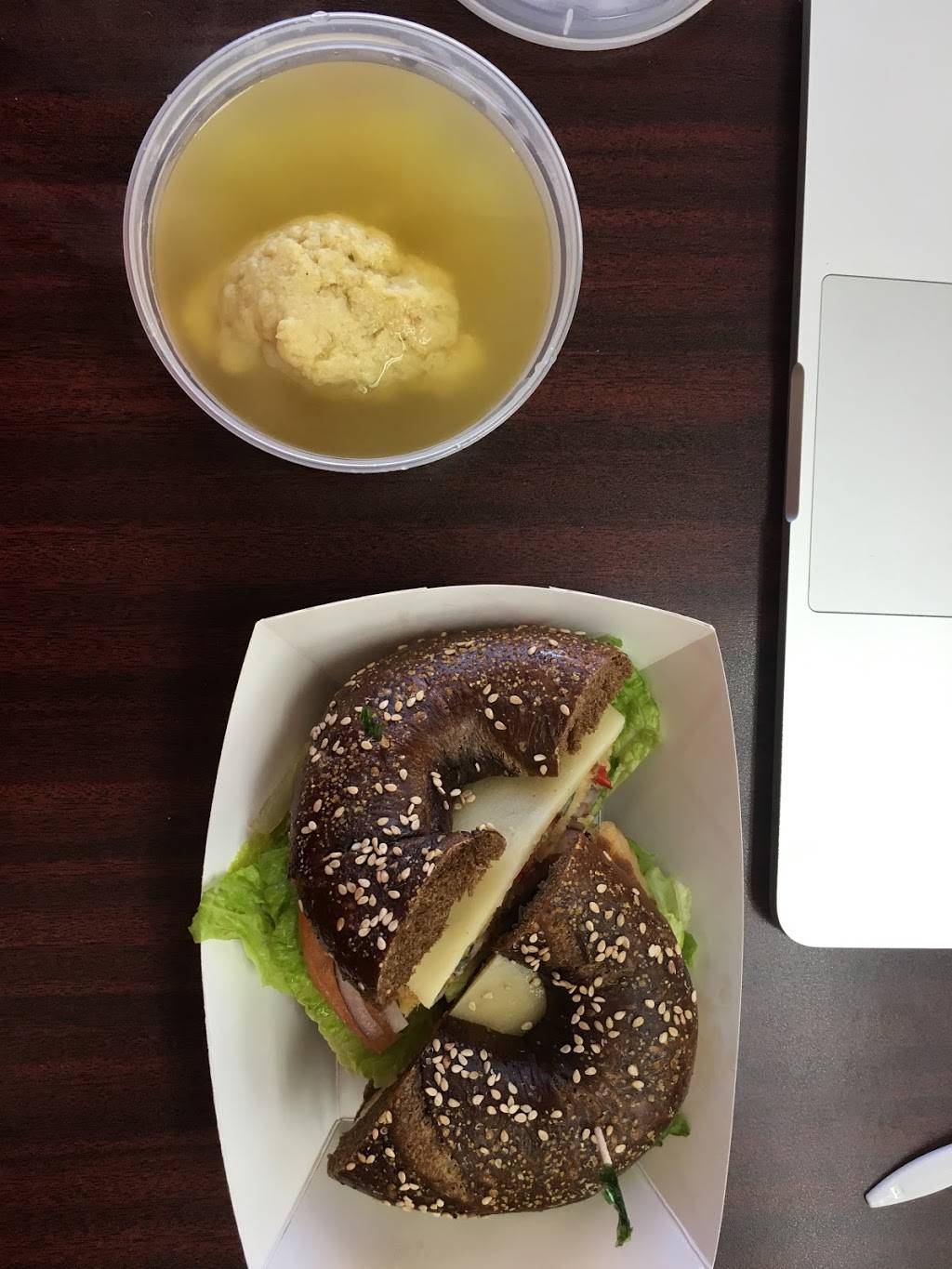 Goldbergs New York Bagels | restaurant | 7731 Tuckerman Ln, Potomac, MD 20854, USA | 2404031210 OR +1 240-403-1210