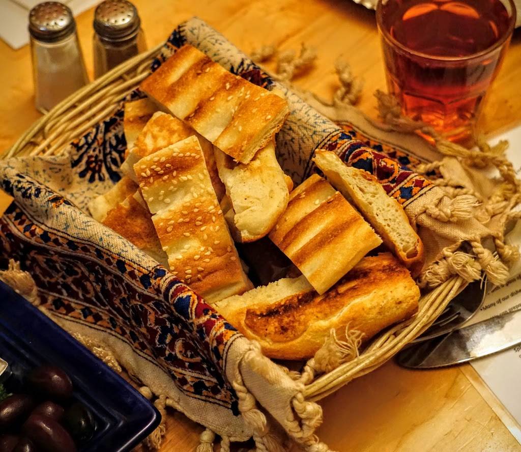 Takht-e Tavoos Restaurant | restaurant | 1120 College St, Toronto, ON M6H 1B5, Canada | 6473527322 OR +1 647-352-7322