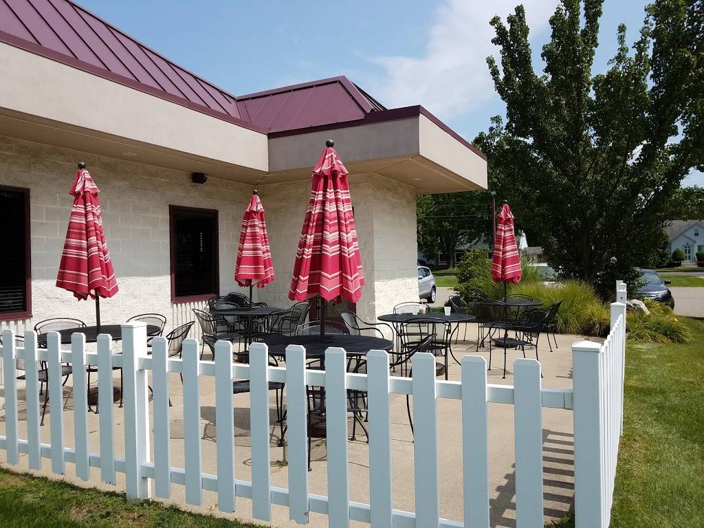 Signatures Coffee & Espresso | restaurant | 6375 Balsam Dr # 100, Hudsonville, MI 49426, USA | 6166624227 OR +1 616-662-4227