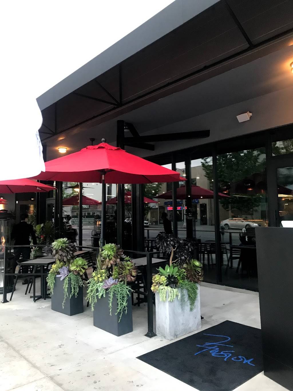 7Fusion | restaurant | 14235 Ventura Blvd, Sherman Oaks, CA 91423, USA | 8184653177 OR +1 818-465-3177