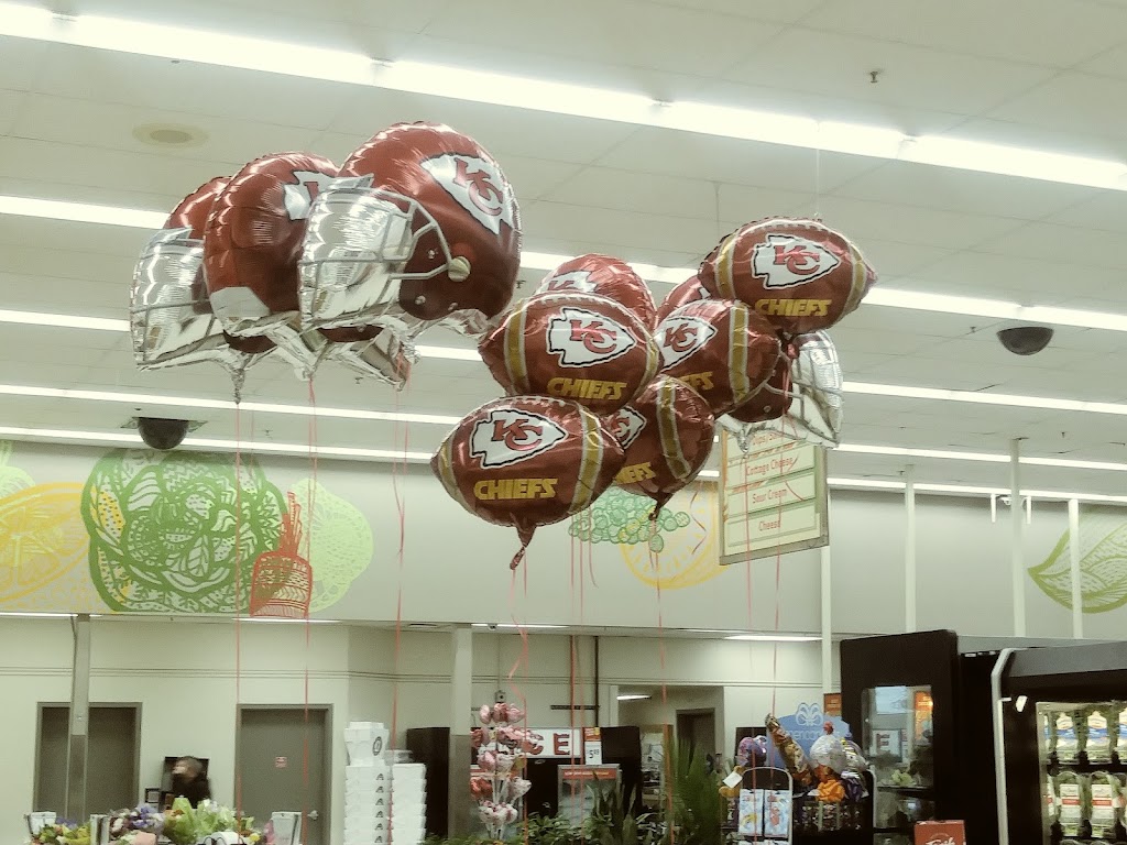 Save Mart | meal delivery | 875 S Tracy Blvd, Tracy, CA 95376, USA | 2098302840 OR +1 209-830-2840