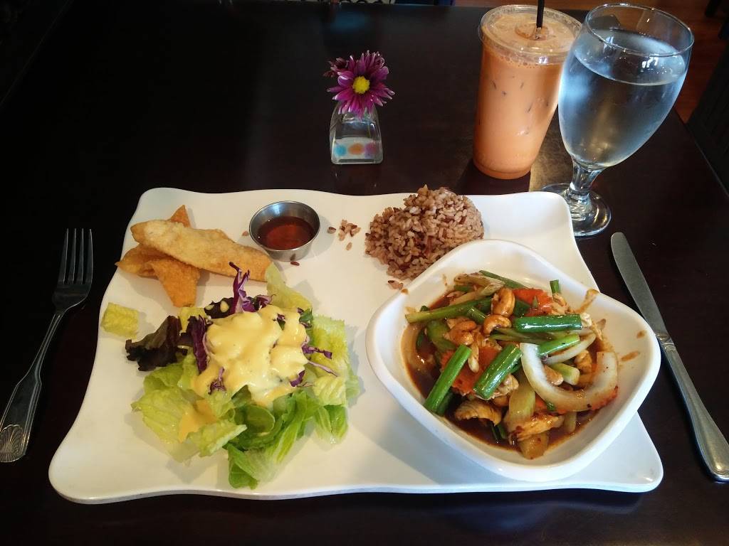 Rocharin Thai Bistro | restaurant | 600 Pacific Coast Hwy #108, Seal Beach, CA 90740, USA | 5625965156 OR +1 562-596-5156