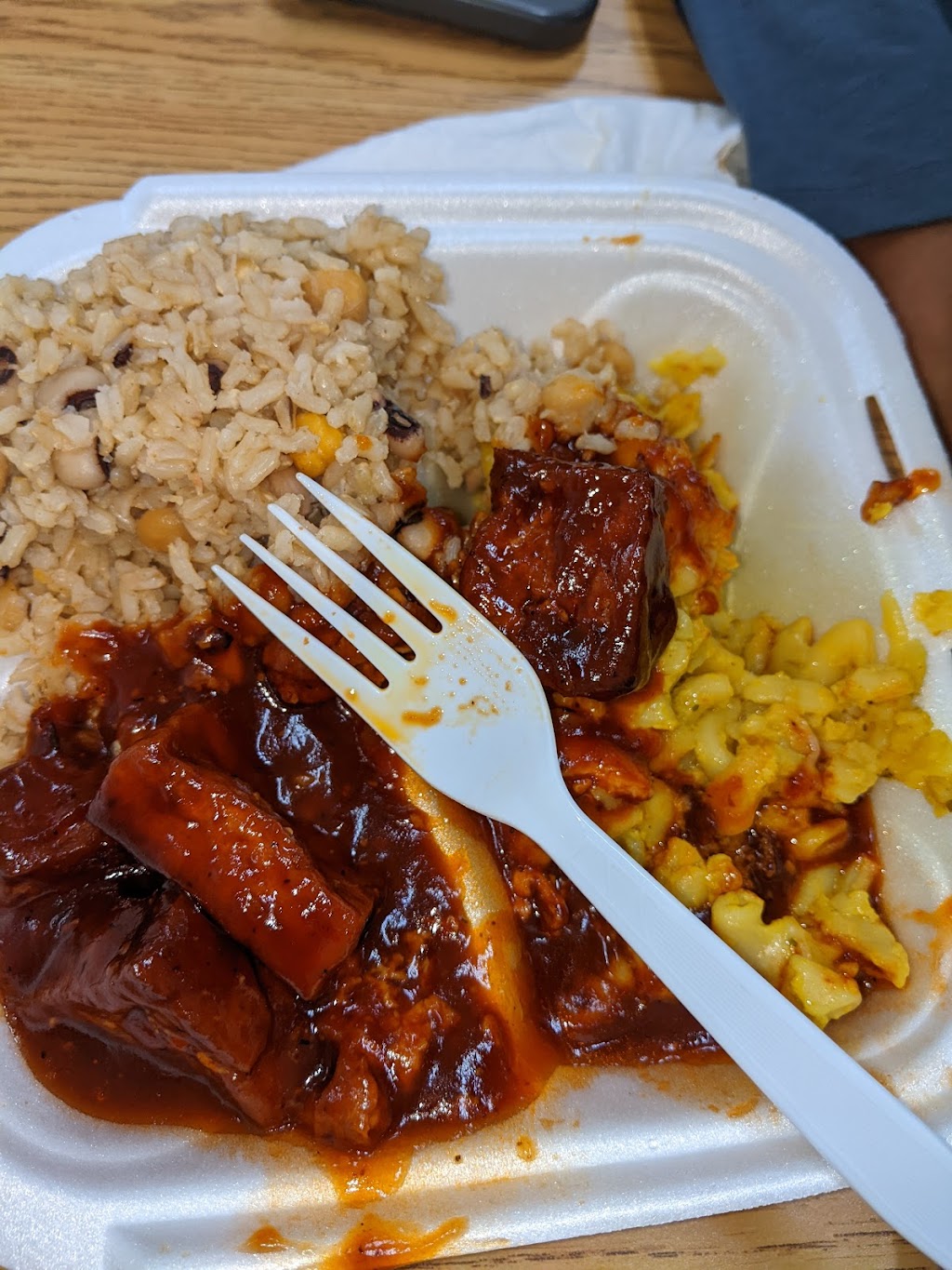 Chelseas Bakery & Vegetarian | bakery | 3423 Covington Dr, Decatur, GA 30032, USA | 4042891234 OR +1 404-289-1234