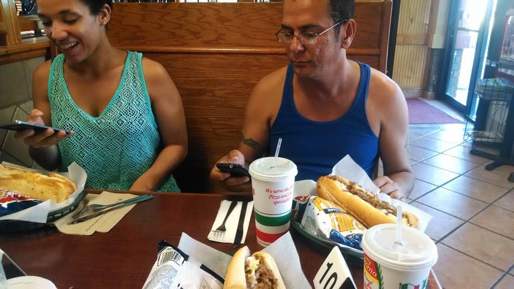 Franks Pizza & Subs | restaurant | 511 E Nelson St, Lexington, VA 24450, USA | 5404637575 OR +1 540-463-7575