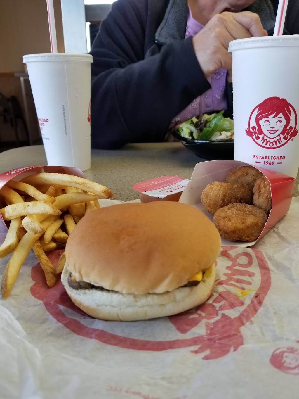 Wendys | restaurant | 4161 Boardman-Canfield Rd, Canfield, OH 44406, USA | 3307020581 OR +1 330-702-0581