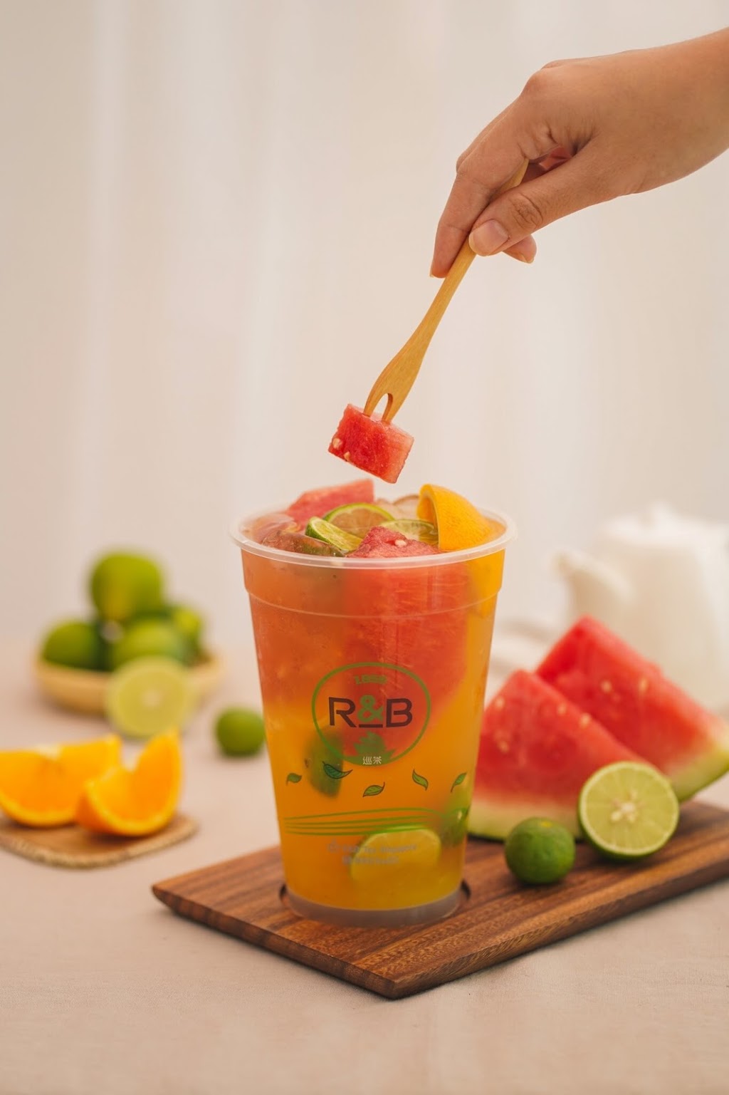 R&B Tea Huntington Beach | cafe | 18685 Main St Ste 103, Huntington Beach, CA 92648, USA | 7145943446 OR +1 714-594-3446