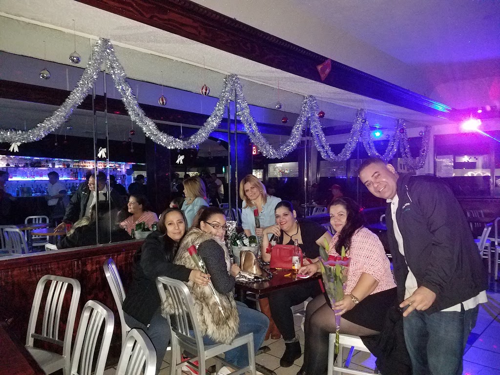 El Faro Sports Bar | restaurant | 3247 Fulton St, Brooklyn, NY 11208, USA | 7188270014 OR +1 718-827-0014