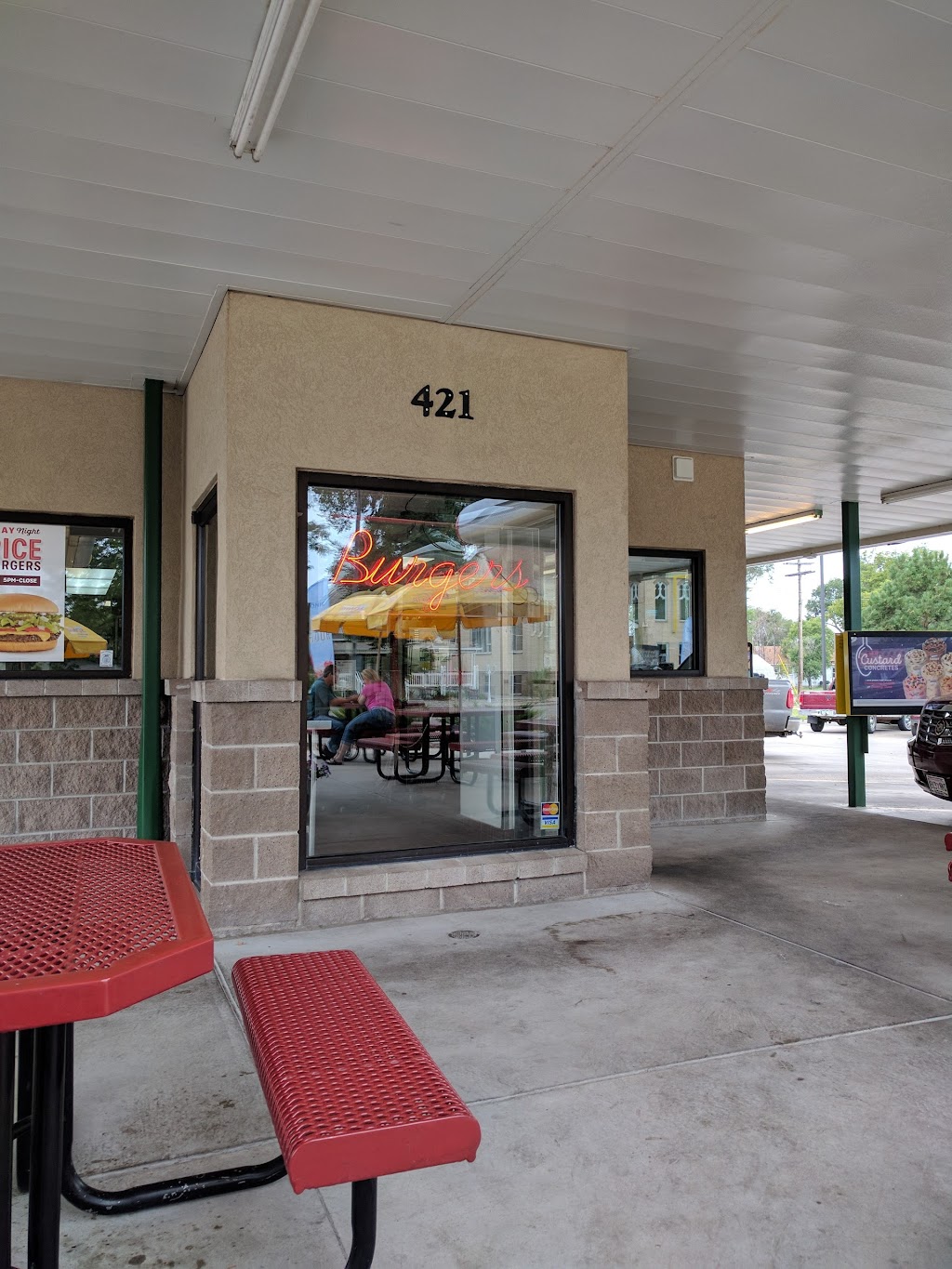 Sonic Drive-In | restaurant | 421 Chestnut St, Sterling, CO 80751, USA | 9705225338 OR +1 970-522-5338