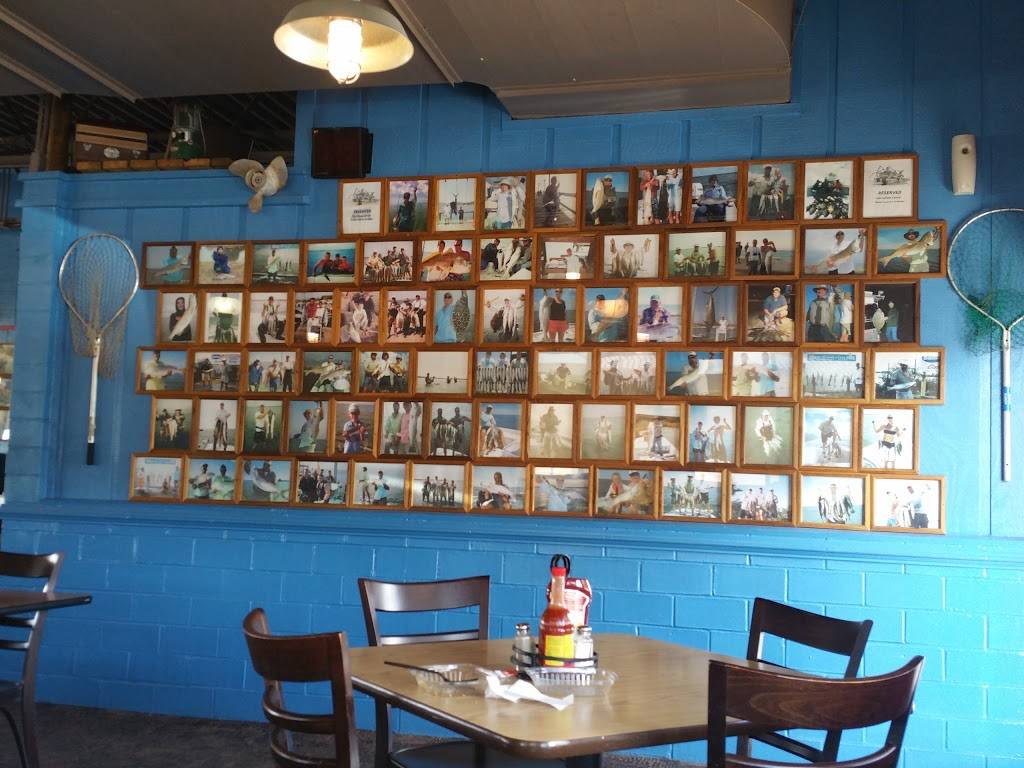 Laguna Madre Seafood Company | restaurant | 402 SW Military Dr, San Antonio, TX 78221, USA | 2102558746 OR +1 210-255-8746