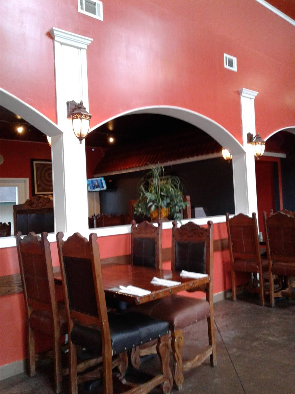 Tios Bar & Grill | restaurant | 1135 Herschel Bess Blvd, Poplar Bluff, MO 63901, USA | 5737780217 OR +1 573-778-0217