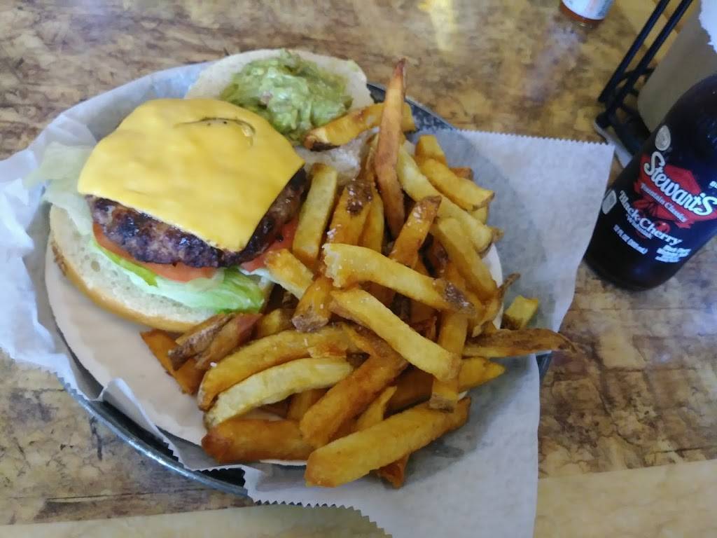 Hickorys Famous Wood Pit BBQ Grill | restaurant | 674 Port Washington Blvd, Port Washington, NY 11050, USA | 5168837174 OR +1 516-883-7174