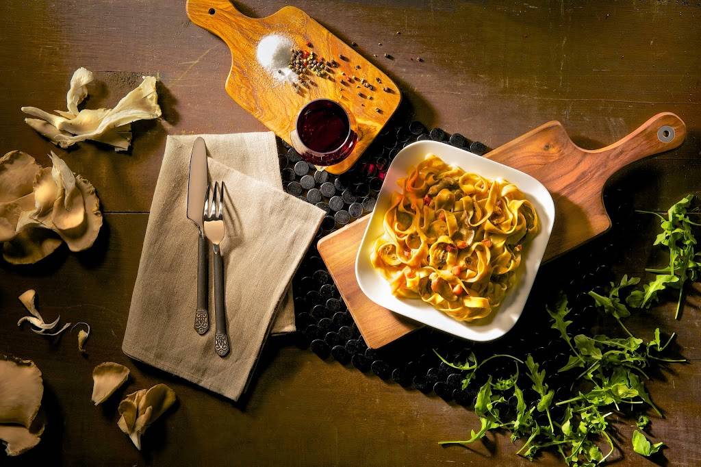 Topla! | restaurant | 2843 Avenue St David, Québec, QC G1C 0J3, Canada | 4187812877 OR +1 418-781-2877