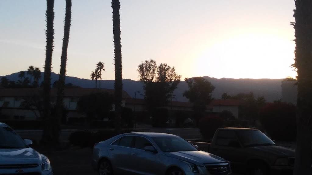 T.J.s Steaks Pasta & Spirits | restaurant | 40205 Washington St, Palm Desert, CA 92211, USA | 7603456744 OR +1 760-345-6744