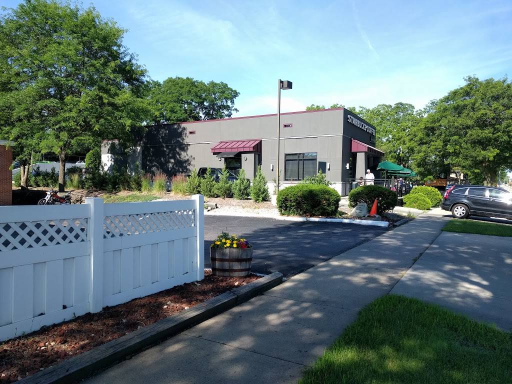Starbucks | cafe | 3515 University Ave, Madison, WI 53705, USA | 6082383467 OR +1 608-238-3467
