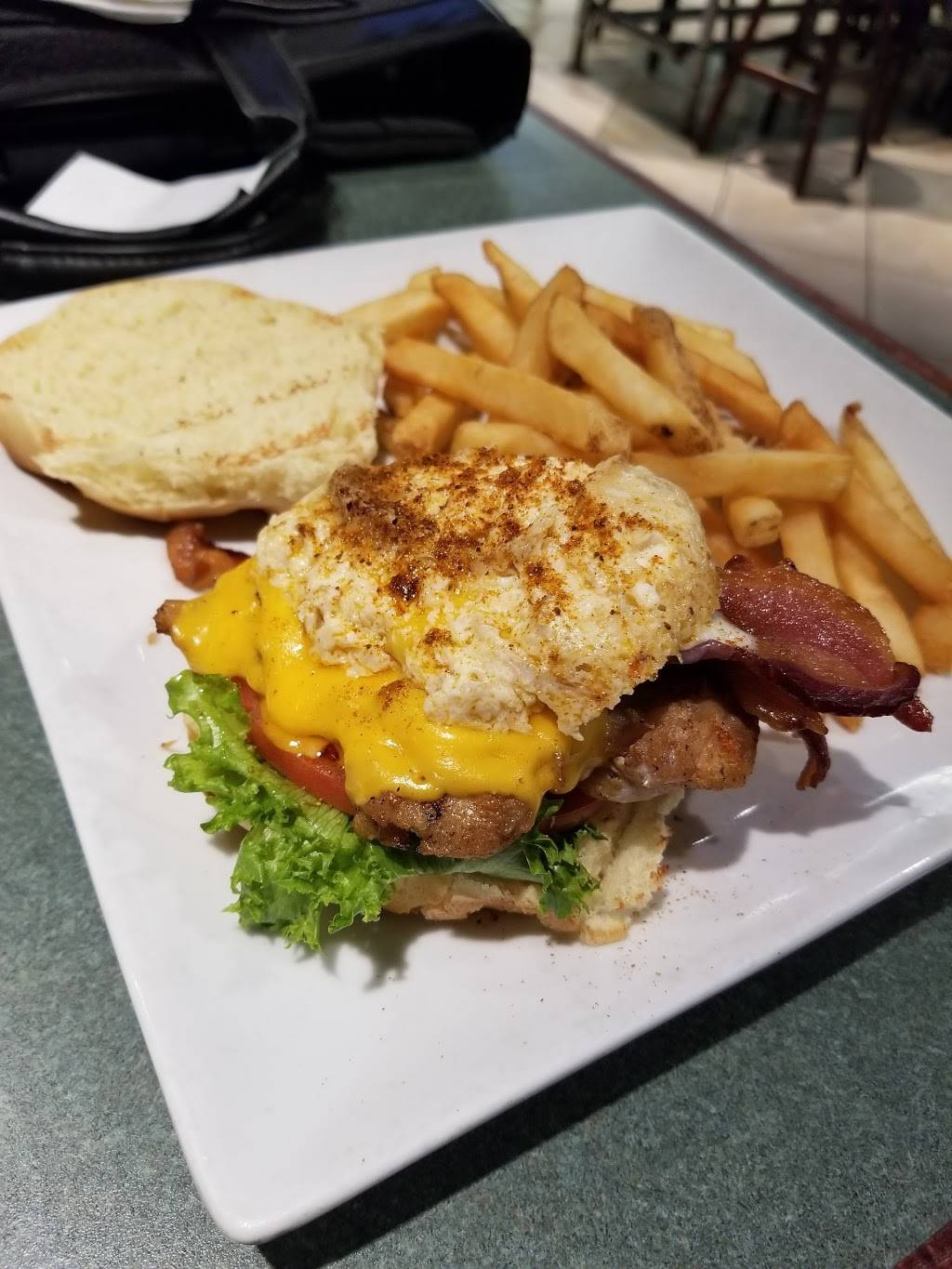 The Greene Turtle Sports Bar & Grille | restaurant | 1000 Friendship St, Glen Burnie, MD 21240, USA | 4106919802 OR +1 410-691-9802