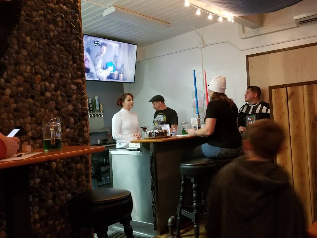 BierBrats | restaurant | 325 S Borchard Dr, Ventura, CA 93003, USA | 8056283912 OR +1 805-628-3912