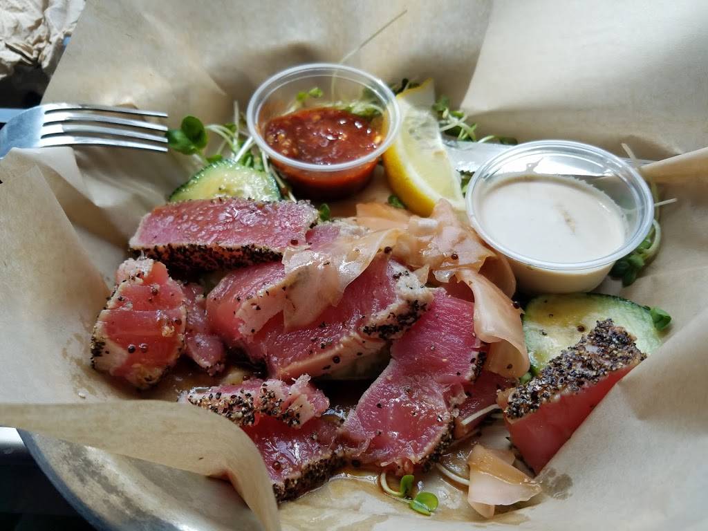 Beach House Fish | restaurant | 668 E Harbor Blvd, Ventura, CA 93001, USA | 8056434783 OR +1 805-643-4783