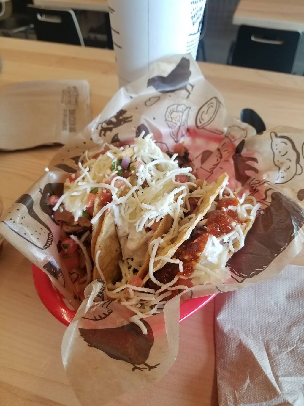 Chipotle | restaurant | 1101 S Victoria Ave, Oxnard, CA 93035, USA | 8002447685 OR +1 800-244-7685