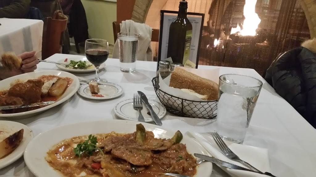 Greek Islands | restaurant | 300 E 22nd St, Lombard, IL 60148, USA | 6309324545 OR +1 630-932-4545