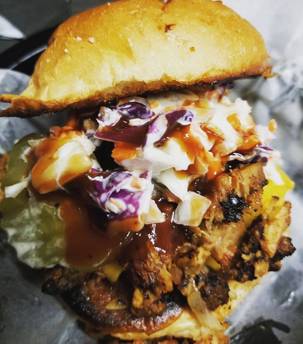 Banjos BBQ Grill II on 7th | restaurant | 1821 E 7th Ave, Tampa, FL 33605, USA | 3345240466 OR +1 334-524-0466