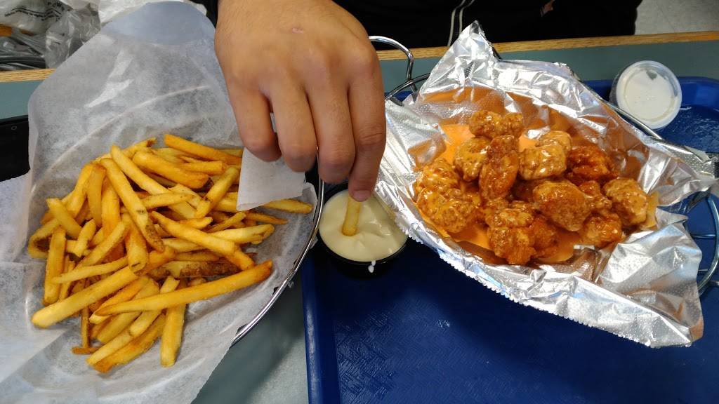 Slacks Hoagie Shack | meal takeaway | 2499 Aramingo Ave, Philadelphia, PA 19125, USA | 2154234020 OR +1 215-423-4020