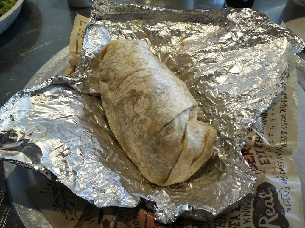 Chipotle Mexican Grill | restaurant | 22 E Chicago Ave Ste 103, Naperville, IL 60540, USA | 6307189420 OR +1 630-718-9420