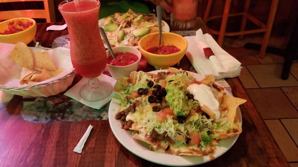 Restaurante La Salsa | restaurant | 119 E Oklahoma Ave, Milwaukee, WI 53207, USA | 4144830522 OR +1 414-483-0522