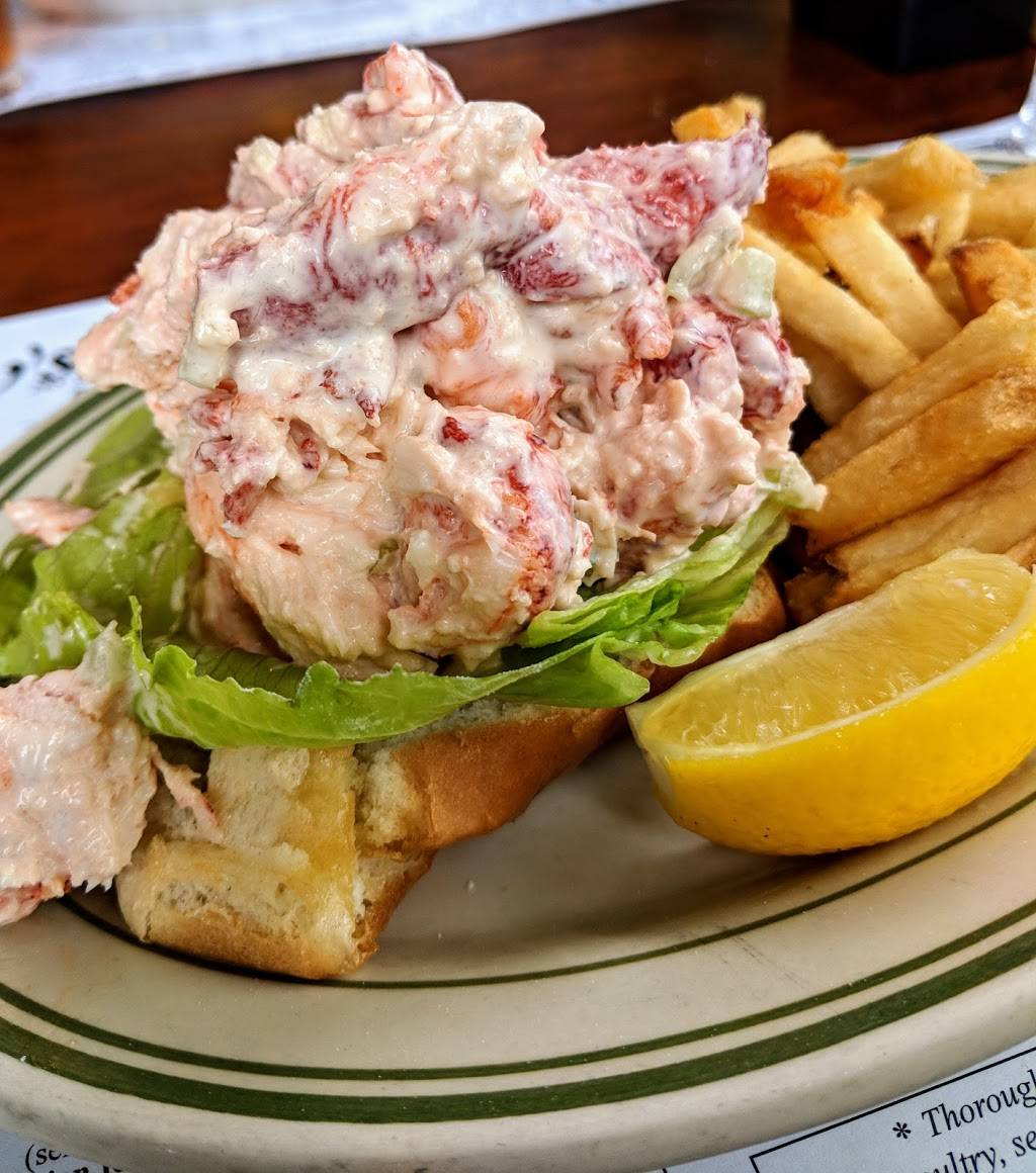 Lennys Indian Head Inn | restaurant | 205 S Montowese St, Branford, CT 06405, USA | 2034881500 OR +1 203-488-1500