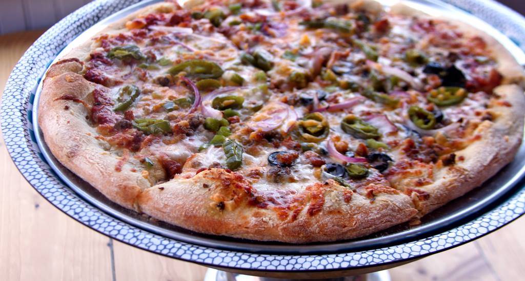 Heights Pizza | meal delivery | 7504 N Florida Ave, Tampa, FL 33604, USA | 8136447130 OR +1 813-644-7130