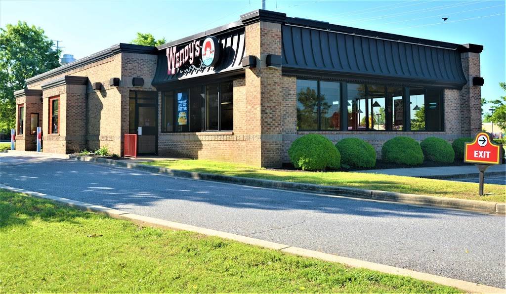 Wendys | restaurant | 45460 Miramar Way, California, MD 20619, USA | 3018623190 OR +1 301-862-3190