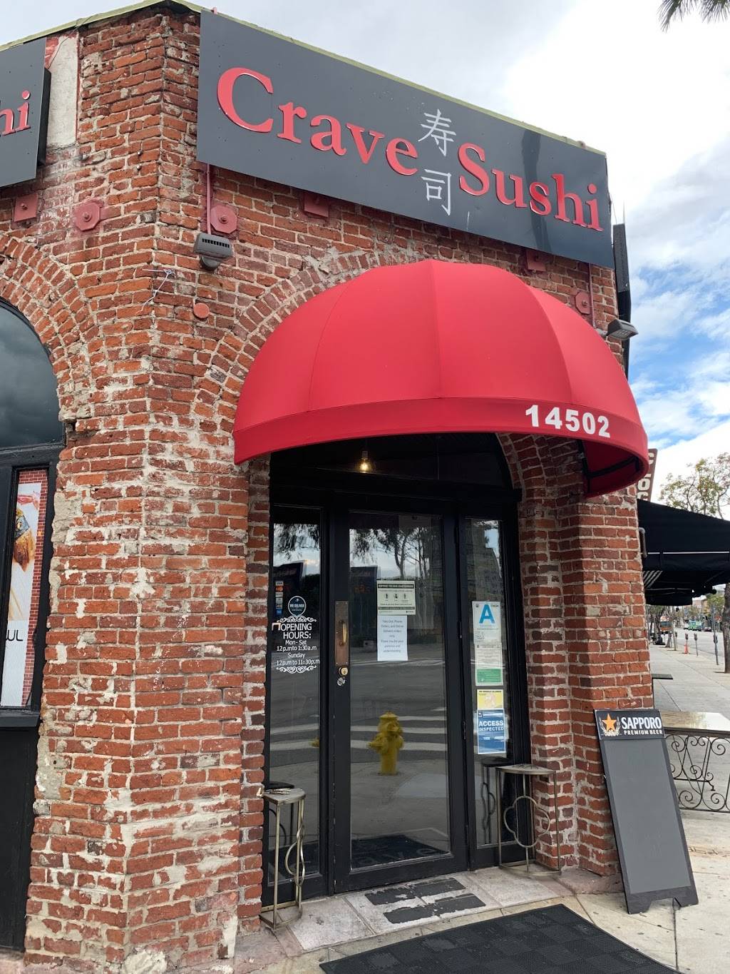 Crave Sushi | restaurant | 14502 Ventura Blvd, Sherman Oaks, CA 91403, USA | 8189901188 OR +1 818-990-1188